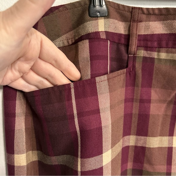 Women’s 20 Plaid Skirt Flat‎ Front Pockets Preppy Academia Gothic Grunge Punk - Picture 3 of 12